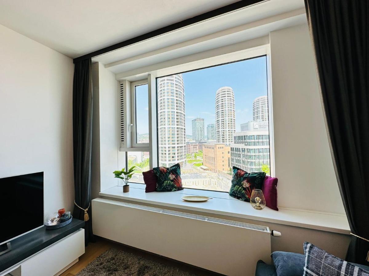 Apartments09 In New Building With Free Parking Panorama City - Amazing View Close To Old Town Братислава Екстер'єр фото
