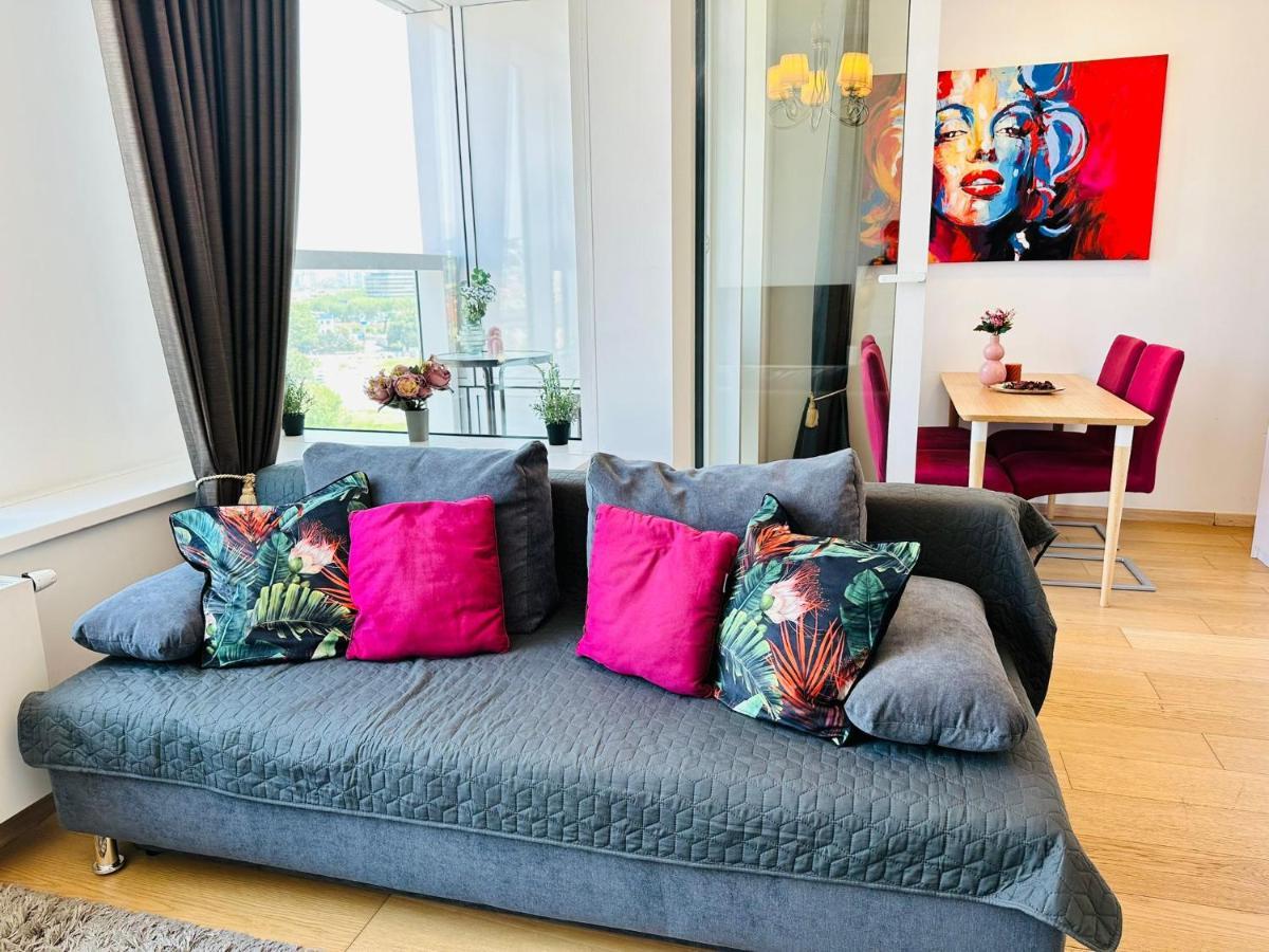 Apartments09 In New Building With Free Parking Panorama City - Amazing View Close To Old Town Братислава Екстер'єр фото