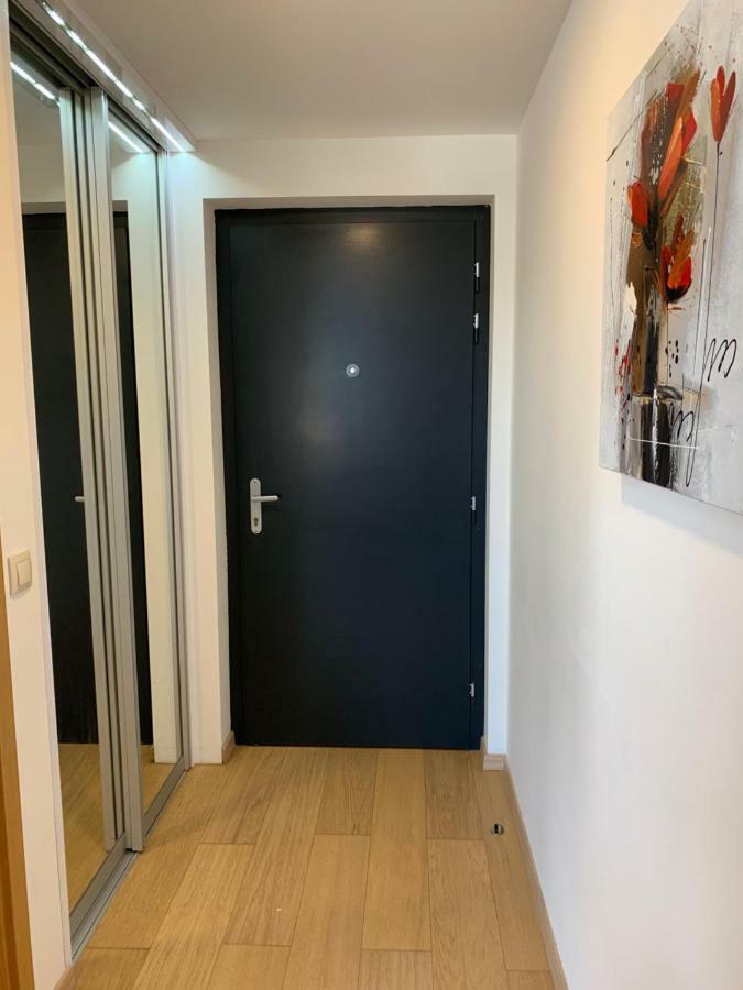 Apartments09 In New Building With Free Parking Panorama City - Amazing View Close To Old Town Братислава Екстер'єр фото